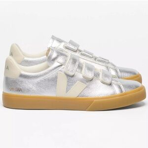 Veja Recife Silver Leather Sneakers Women EU 38 US 7 Like New